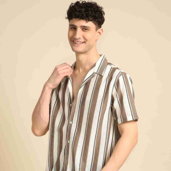Men Regular Fit Striped Lapel Collar Casual Shirt - Image 2