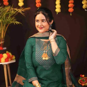 Women Cotton Blend Kurti Pant Dupatta Set