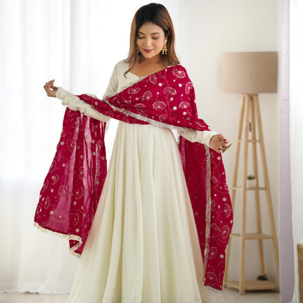 Elegant Maroon Anarkali Bandhani Dupatta Set