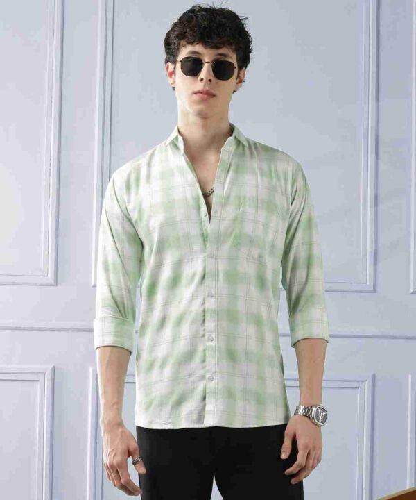 Men Regular Fit Checkered Spread Collar Casual Shirt - Image 4
