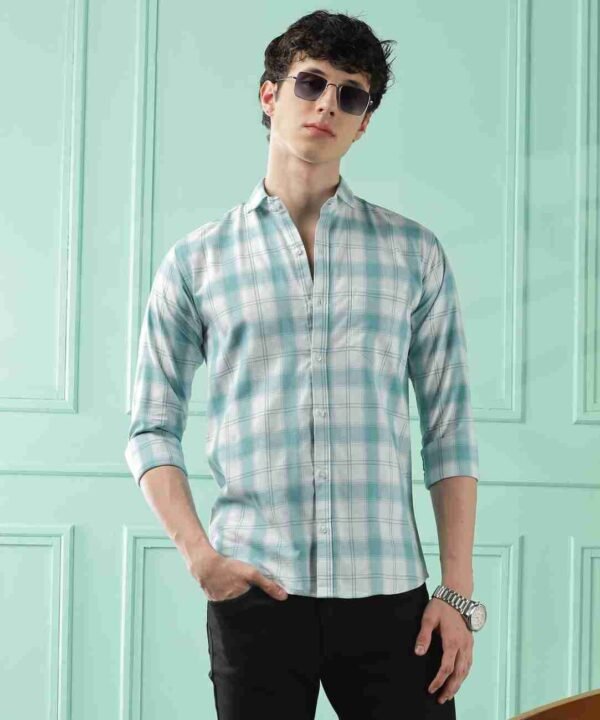 Men Regular Fit Checkered Spread Collar Casual Shirt - Image 2