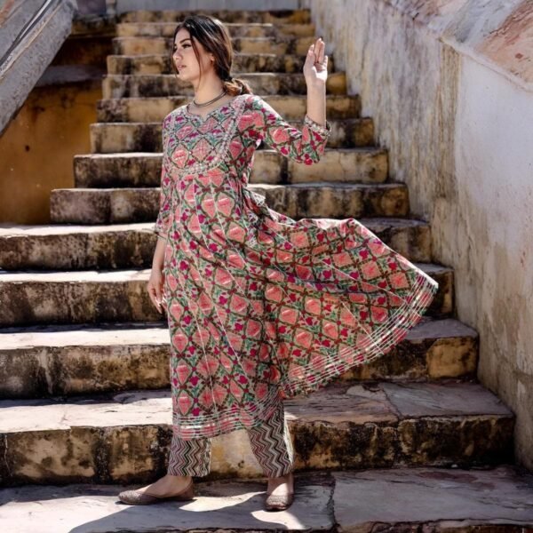 Green Floral Printed Anarkali Kurta with Pants (Set of 2) - Image 3
